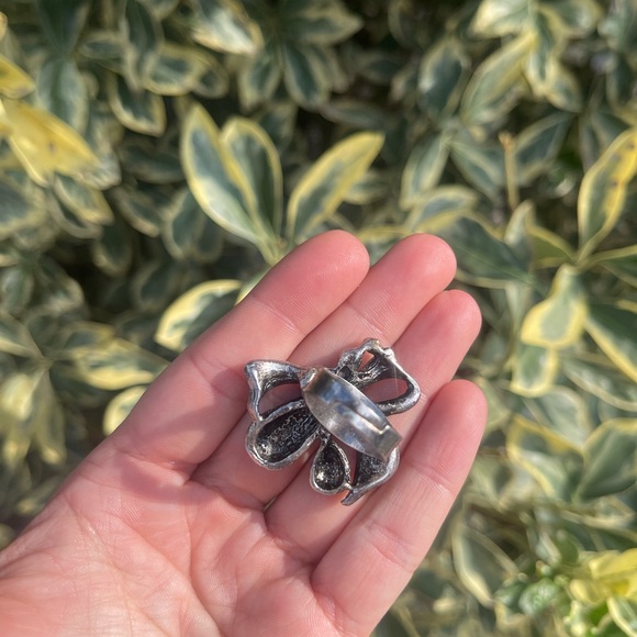 Vintage sterling silver large bow ring - Picture 3 of 3